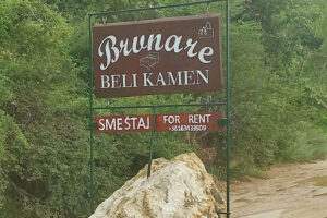 brvnare beli kamen, znak for rent, kamen